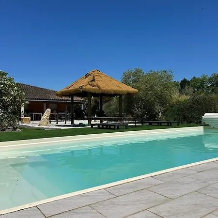 La Pignole - Parking-piscine-9 Personnes